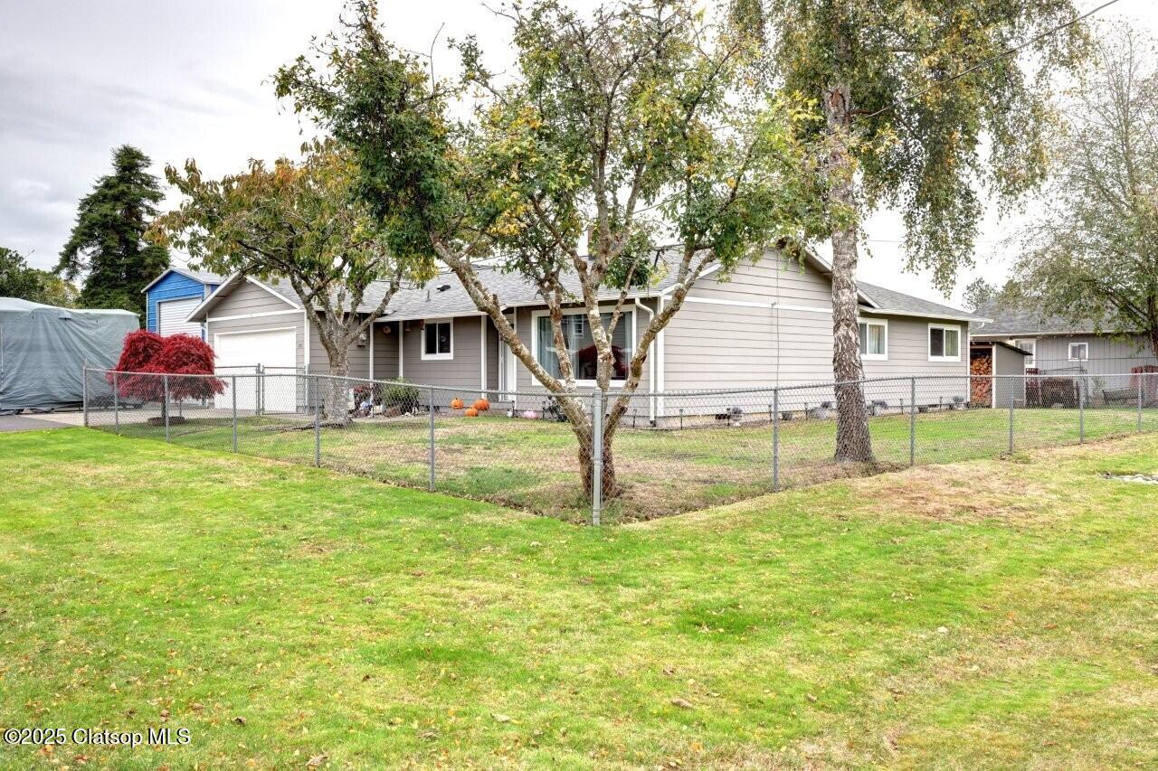 246 W Harbor Street Property Photo 37