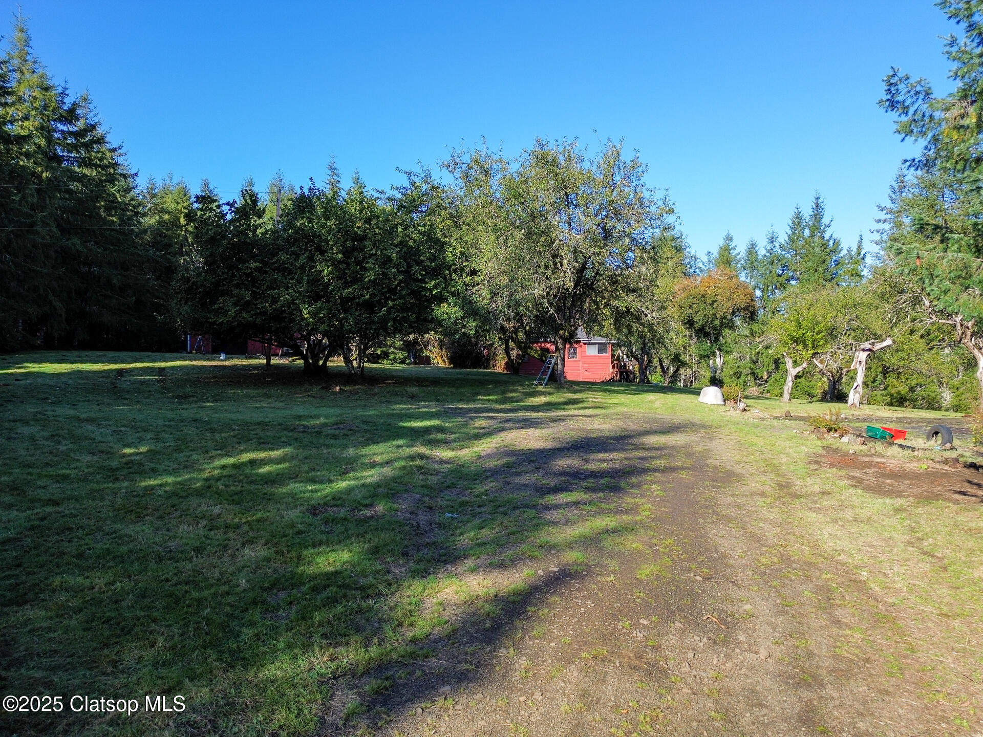 37773 Harrison Lane Property Photo 4