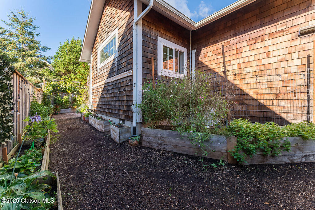 10345 Pine Ridge Drive Property Photo 38