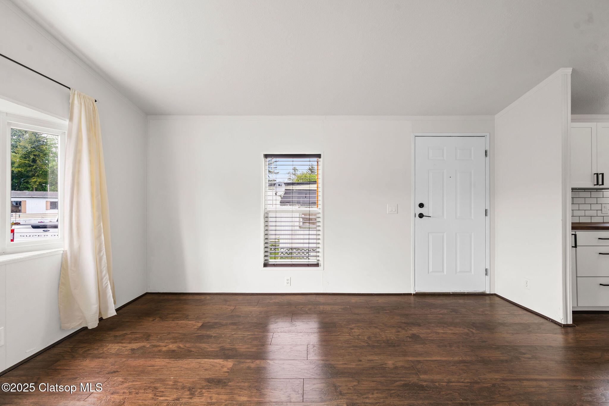 42280 Lois Loop #2 Property Photo 3