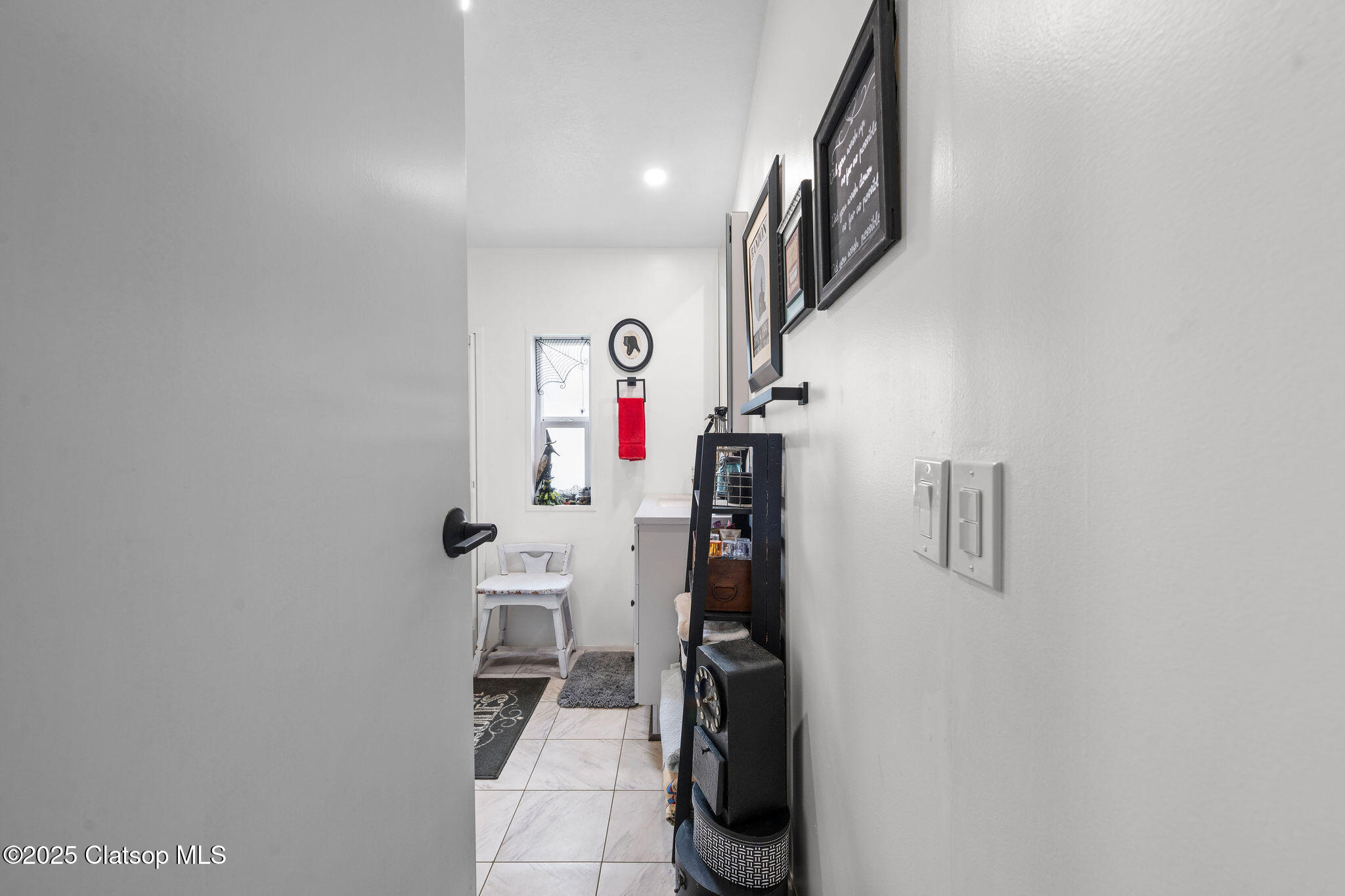 42280 Lois Loop #2 Property Photo 11