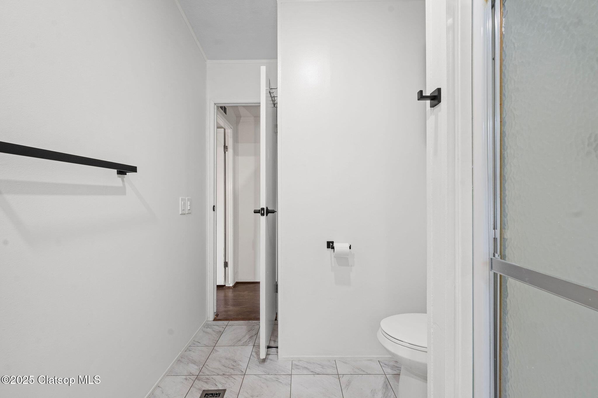 42280 Lois Loop #2 Property Photo 14
