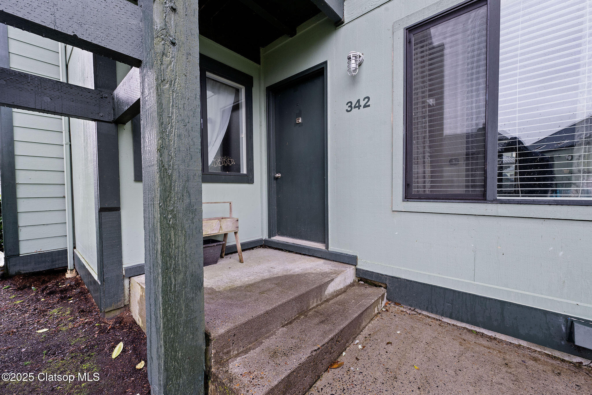 342 Ne Skipanon Drive Property Photo 3