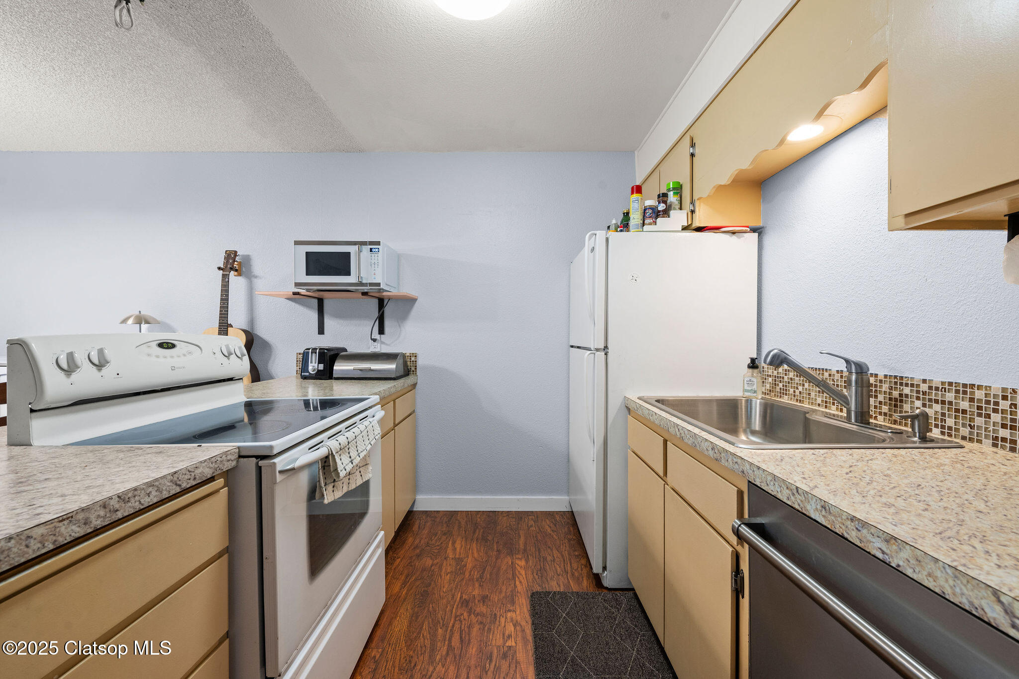 342 Ne Skipanon Drive Property Photo 16