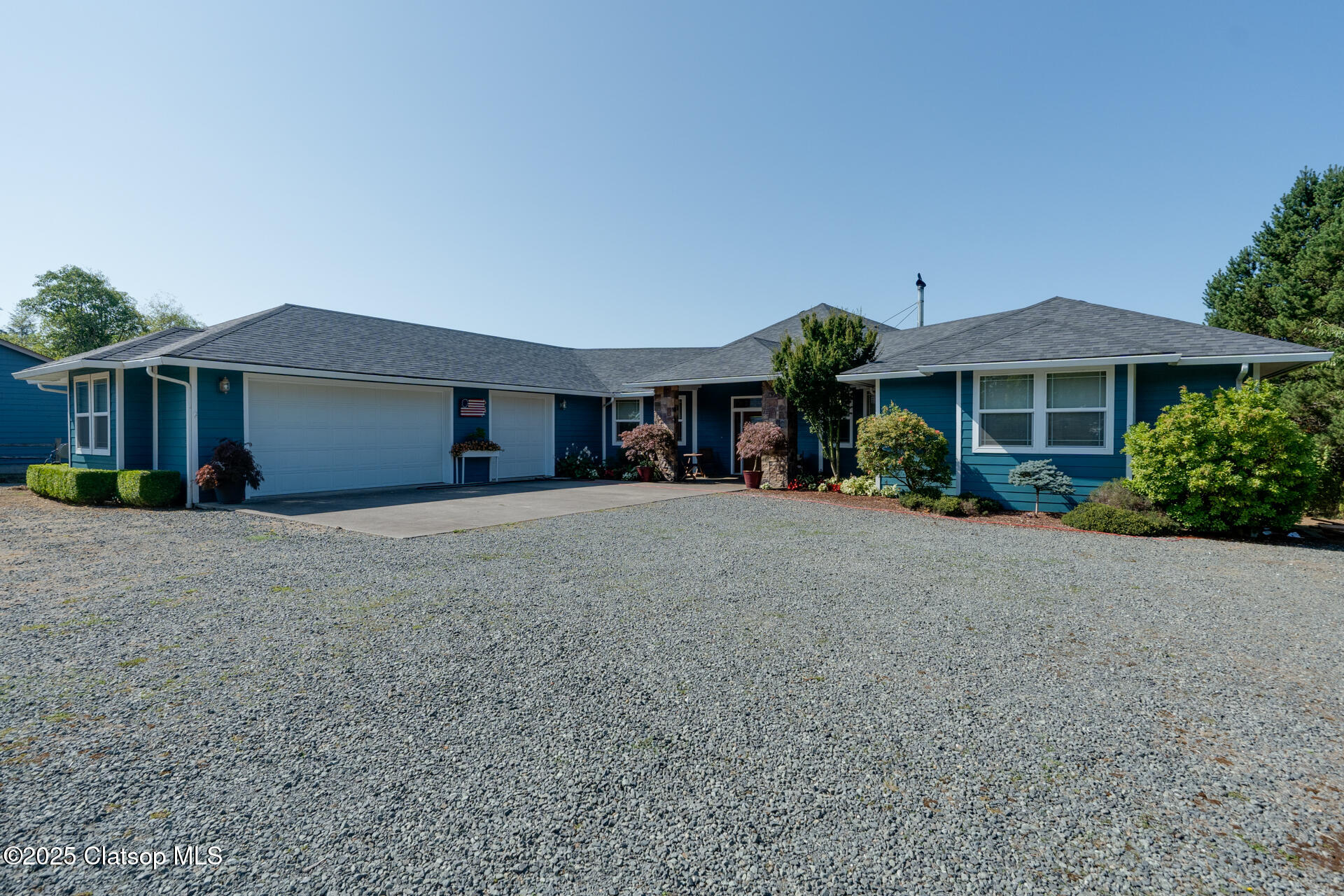 90278 Logan Road Property Photo 1