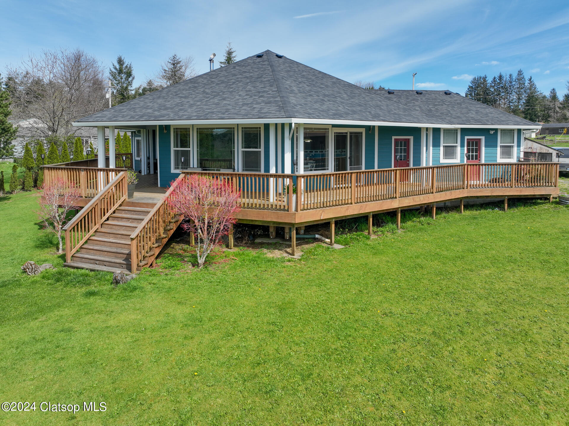 90278 Logan Road Property Photo 4