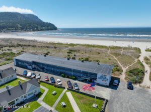 2316 Beach Dr Property Photo 2