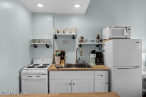 2316 Beach Dr Property Photo 8