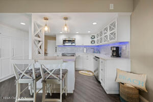 1146 Marion Avenue Property Photo 7