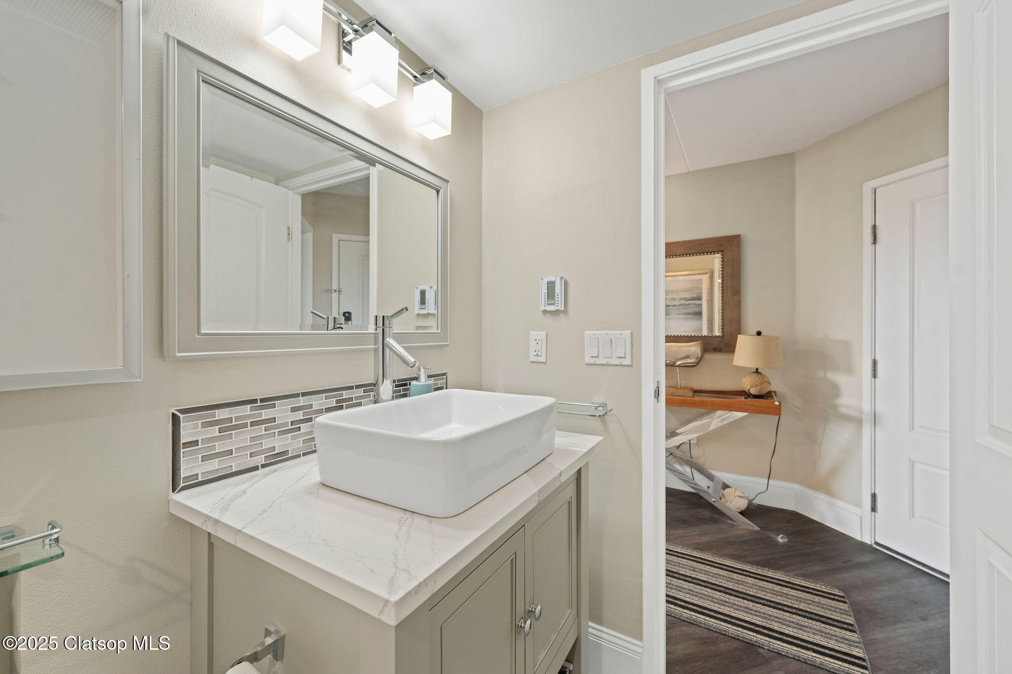 1146 N Marion Avenue Property Photo 17