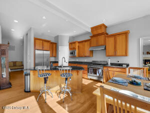 2361 Edgewood Street Property Photo 3