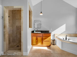 2361 Edgewood Street Property Photo 9