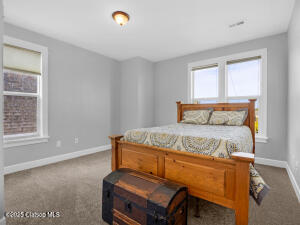 2361 Edgewood Street Property Photo 11