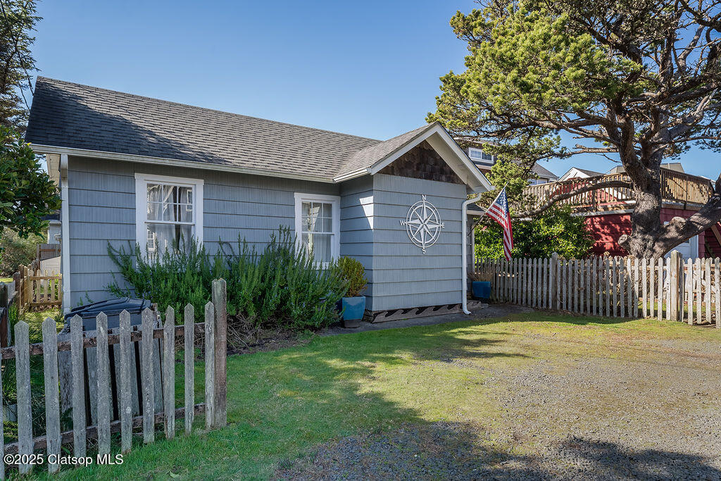 3524 Pacific Property Photo 2