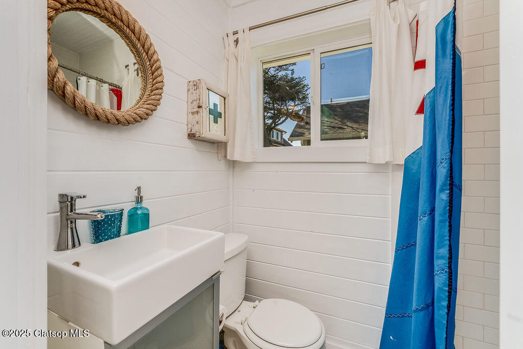 3524 Pacific Property Photo 8
