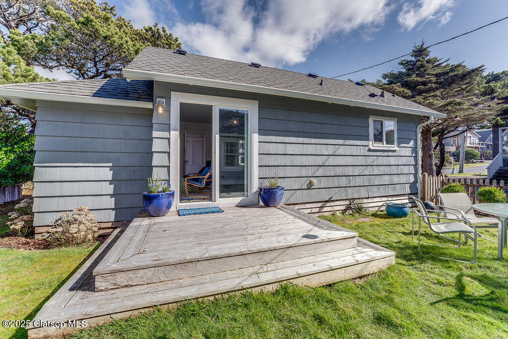 3524 Pacific Property Photo 10
