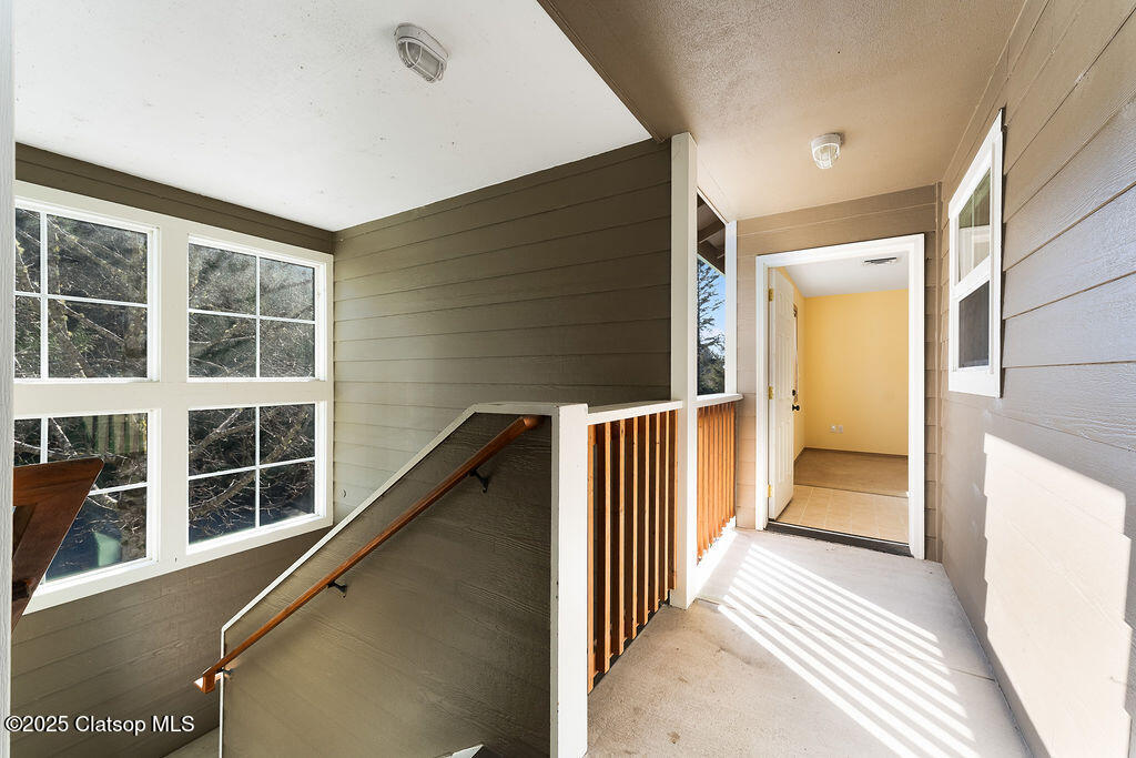 420 Cannon Beach Ridge Property Photo 4