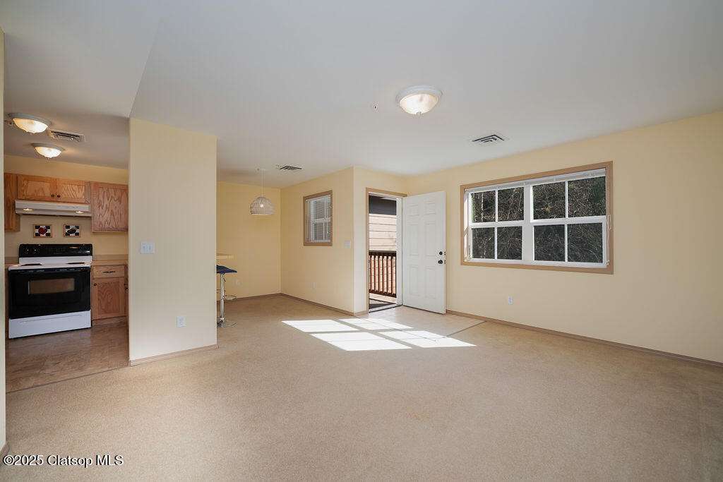 420 Cannon Beach Ridge Property Photo 5