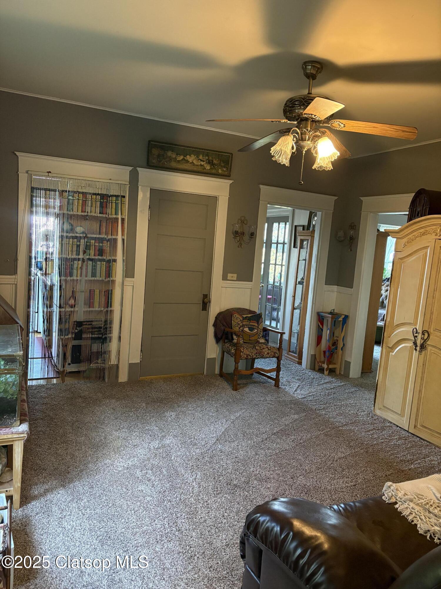 385 W Marine Drive Property Photo 7