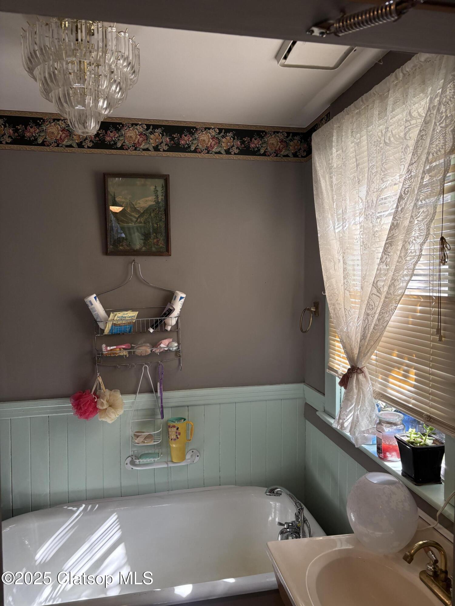 385 W Marine Drive Property Photo 8