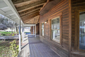 *** *** *** Property Photo 4