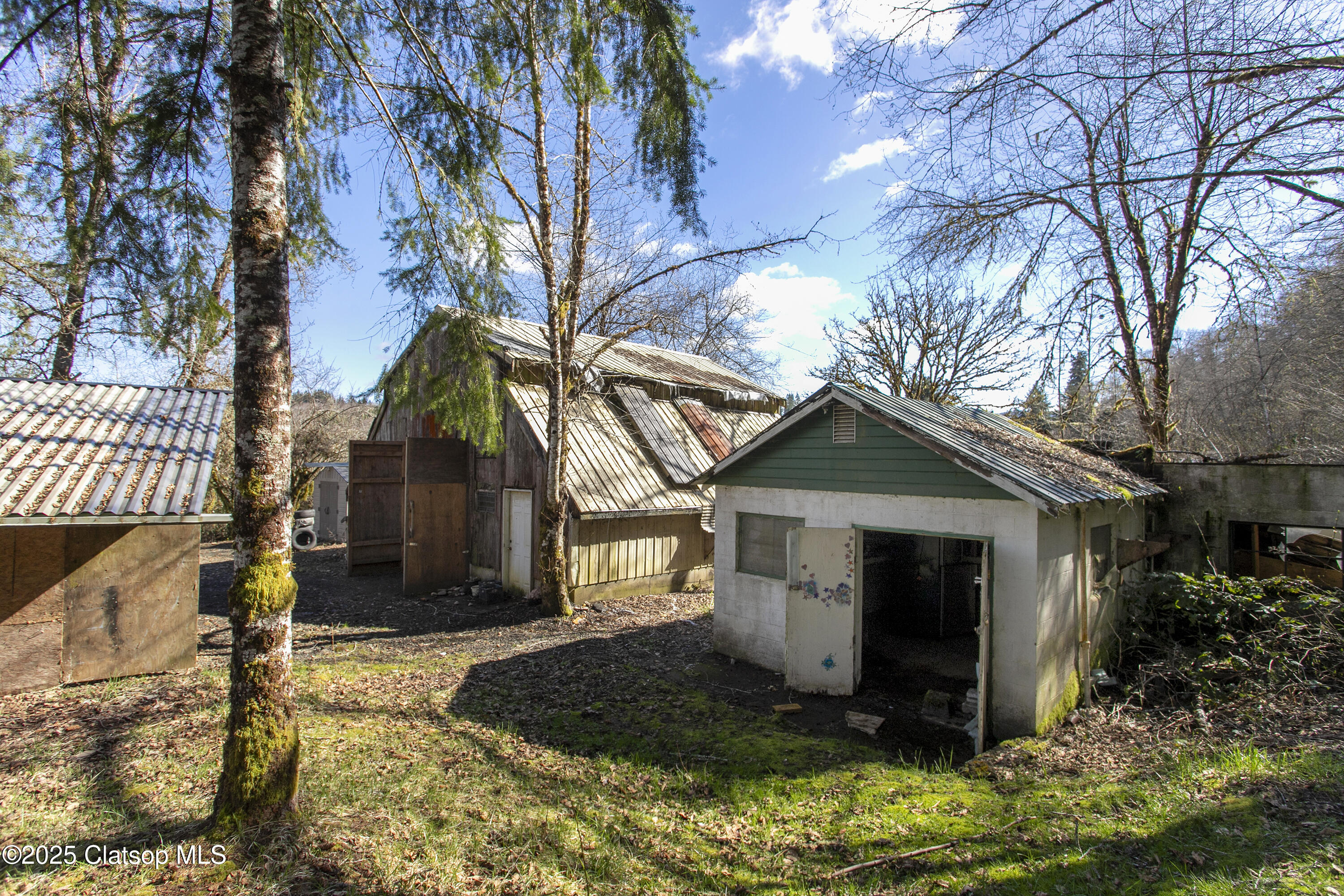 Property Photo 32