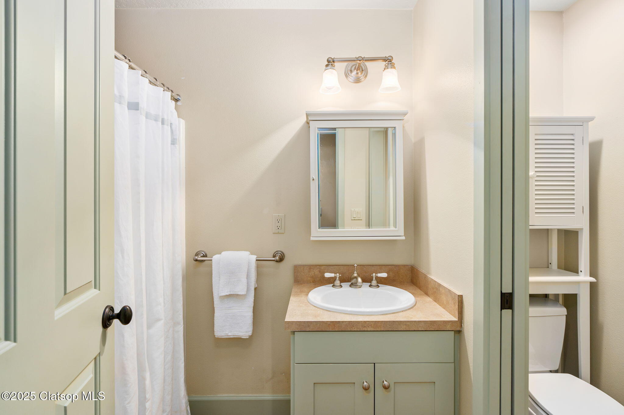 8917 Spindrift Lane Property Photo 19