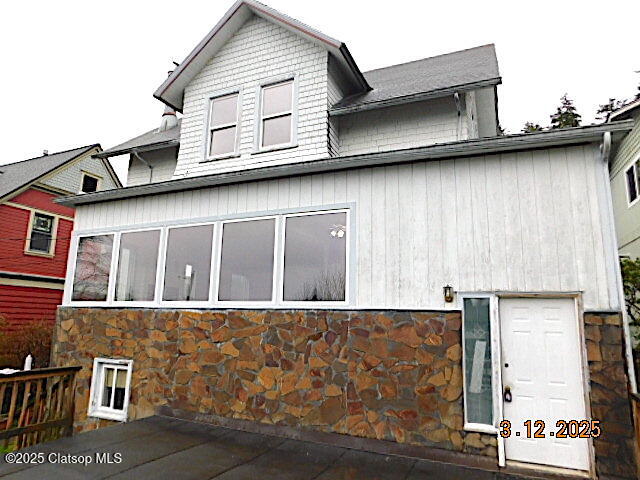 682 39th Street Property Photo 1