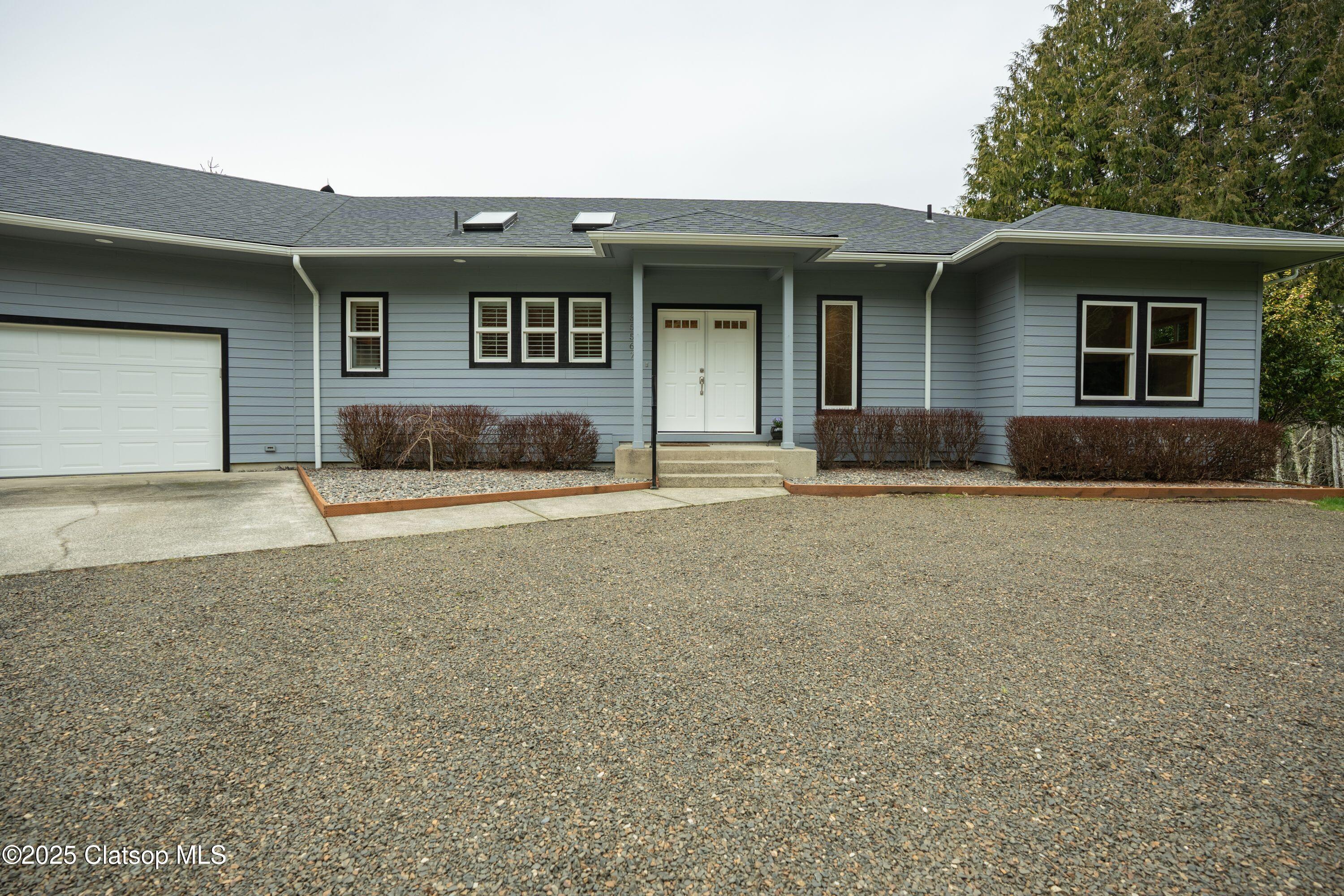 35567 Dow Lane Property Photo 2