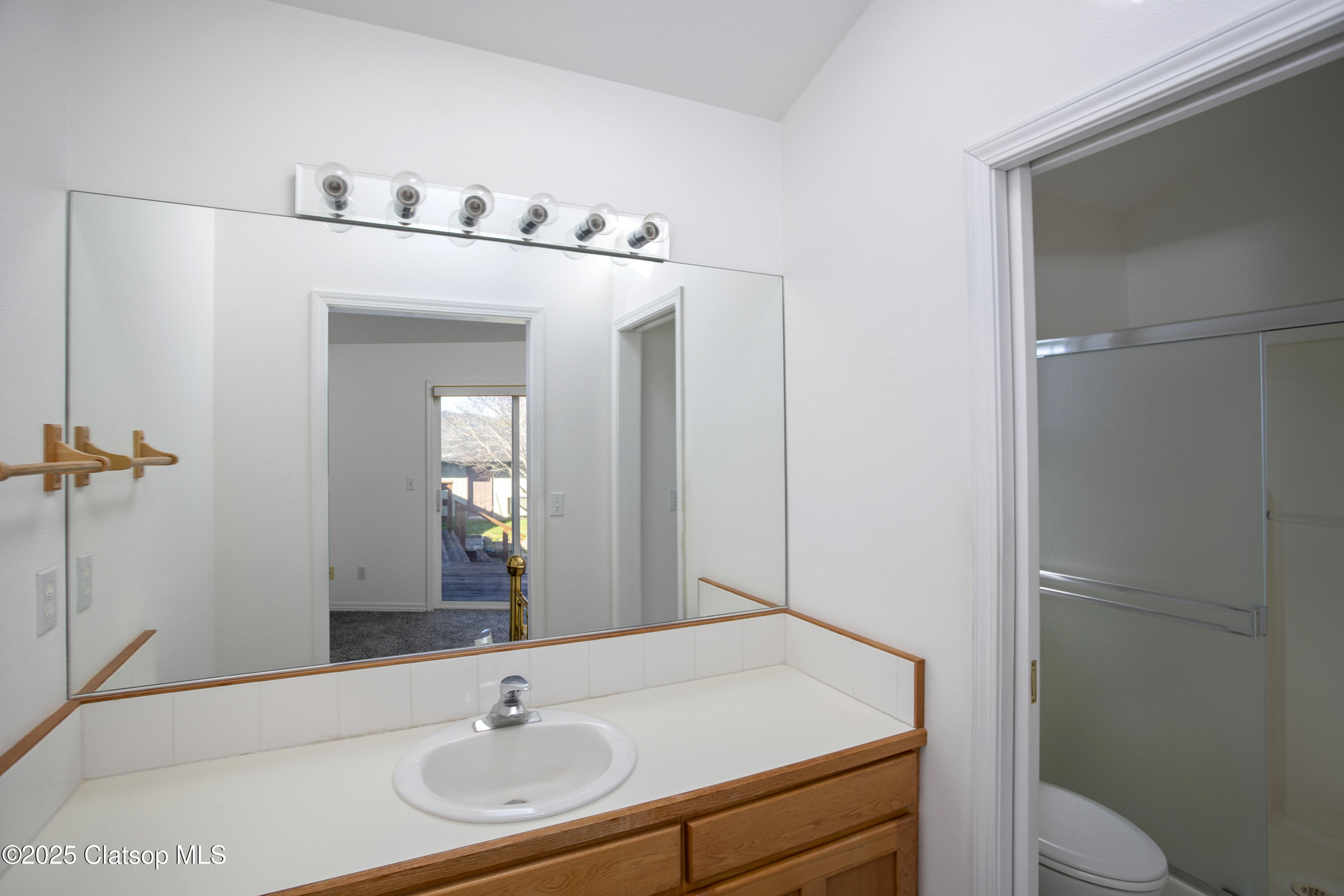 1126 Avenue E Property Photo 15