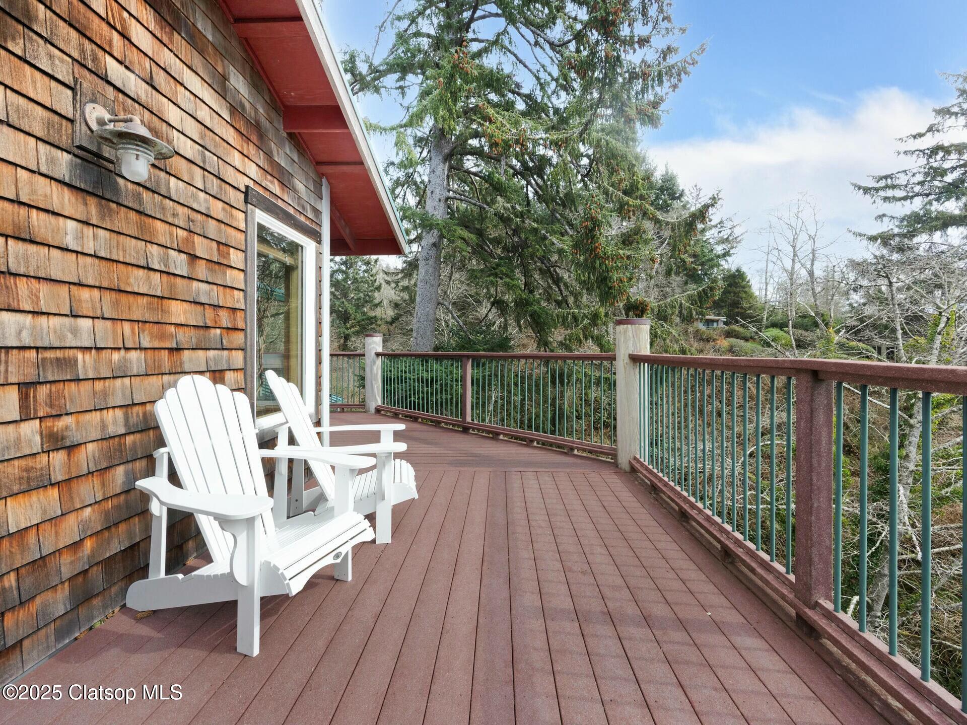 8435 Treasure Rocks Road Property Photo 20