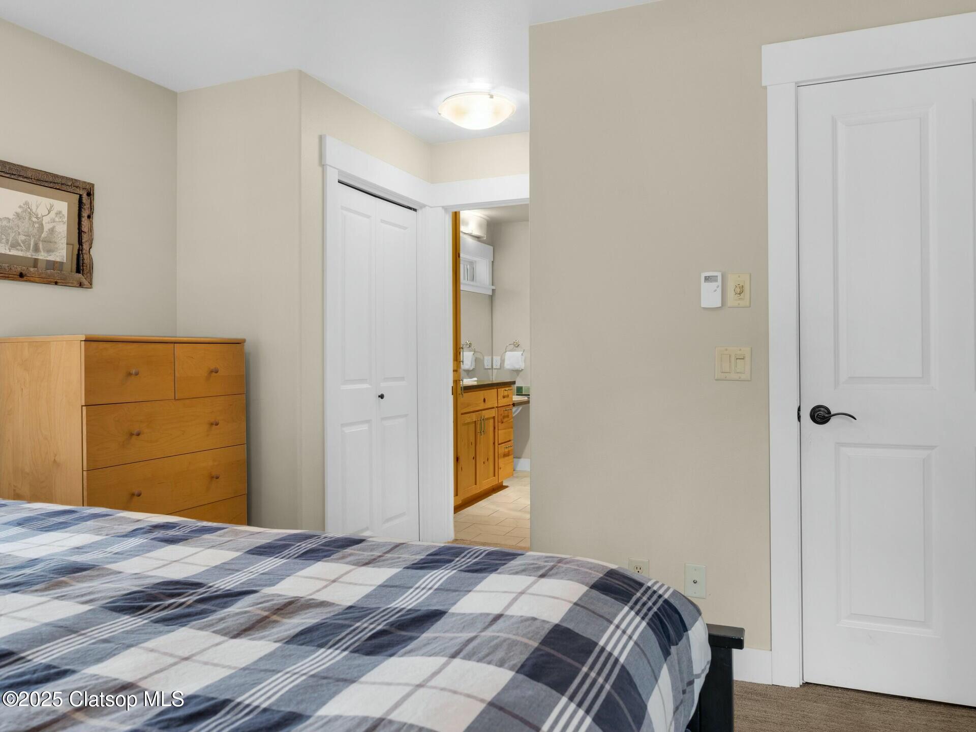 8435 Treasure Rocks Road Property Photo 23