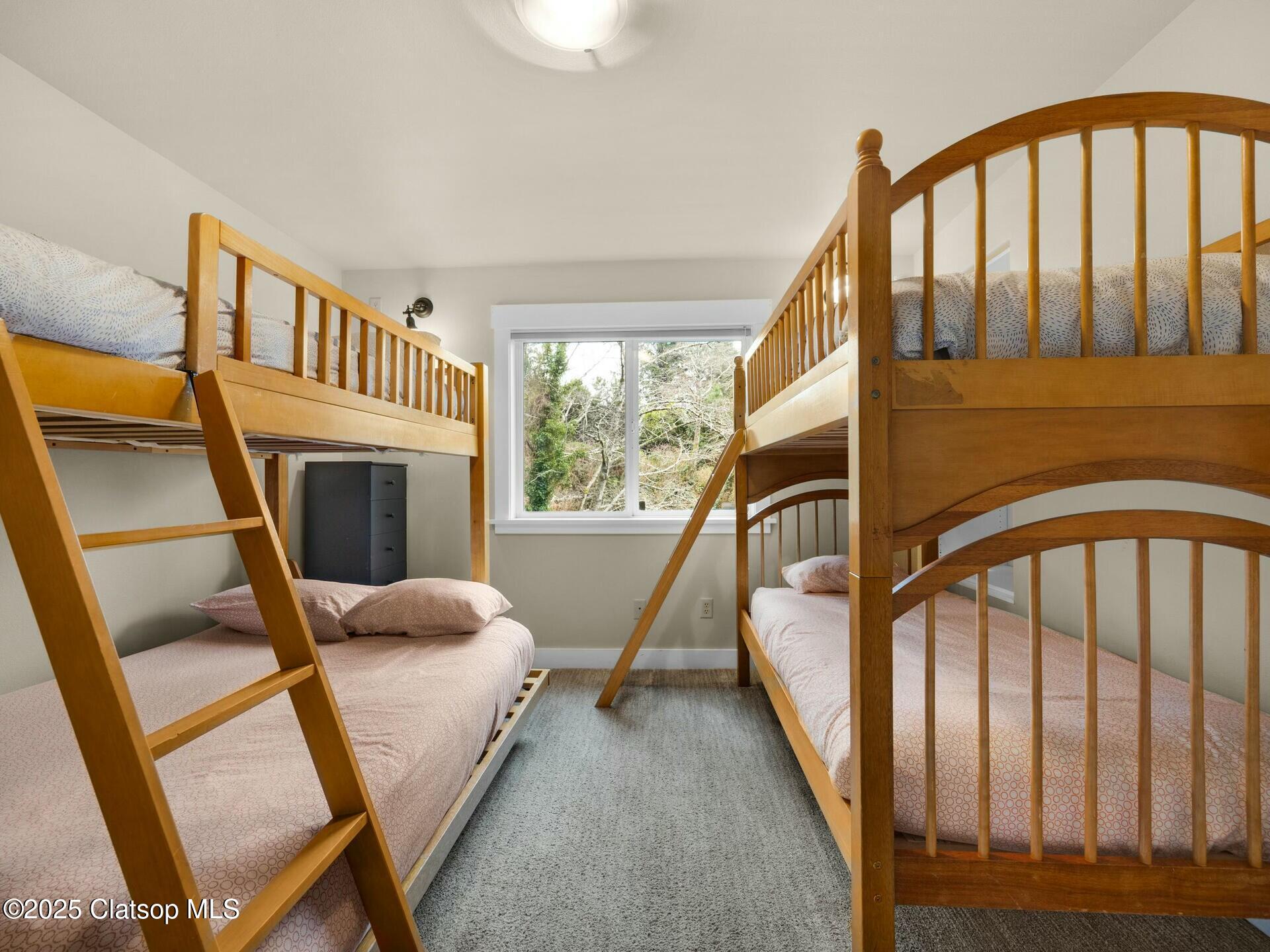 8435 Treasure Rocks Road Property Photo 32