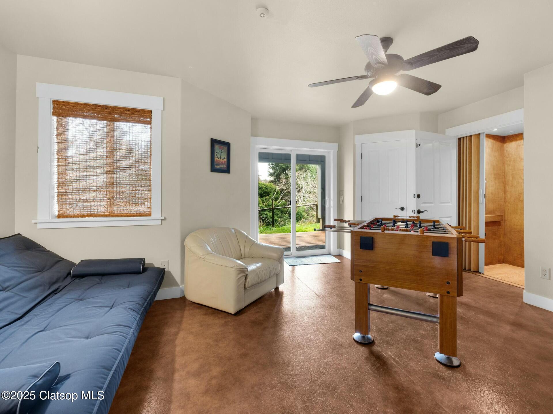 8435 Treasure Rocks Road Property Photo 33