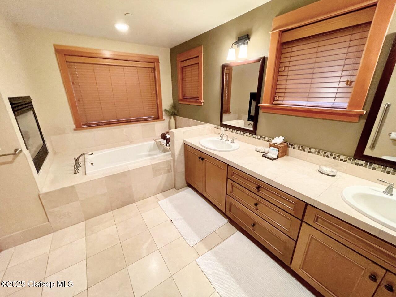 132 E Surfcrest Avenue Property Photo 14