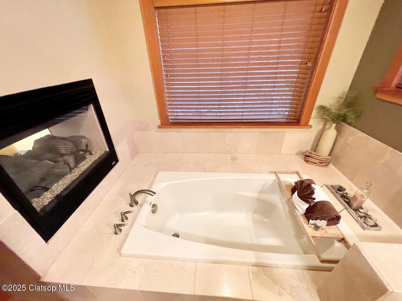 132 E Surfcrest Avenue Property Photo 15