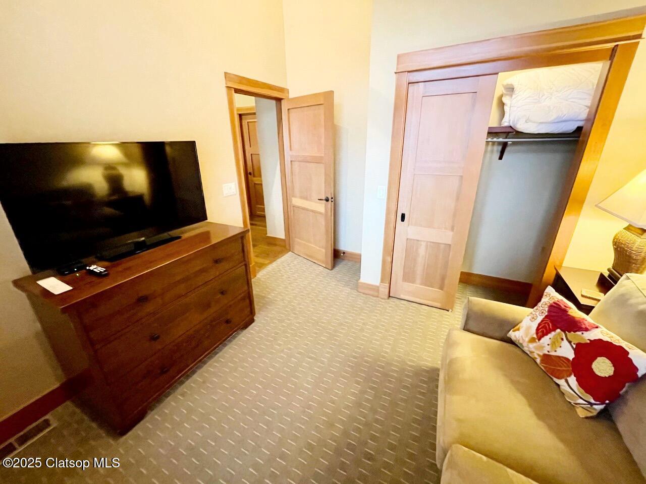 132 E Surfcrest Avenue Property Photo 24