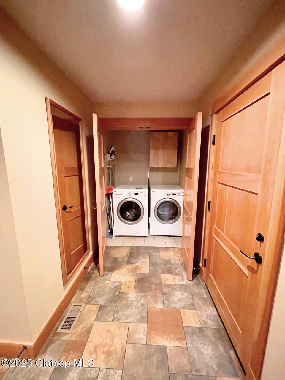 132 E Surfcrest Avenue Property Photo 29
