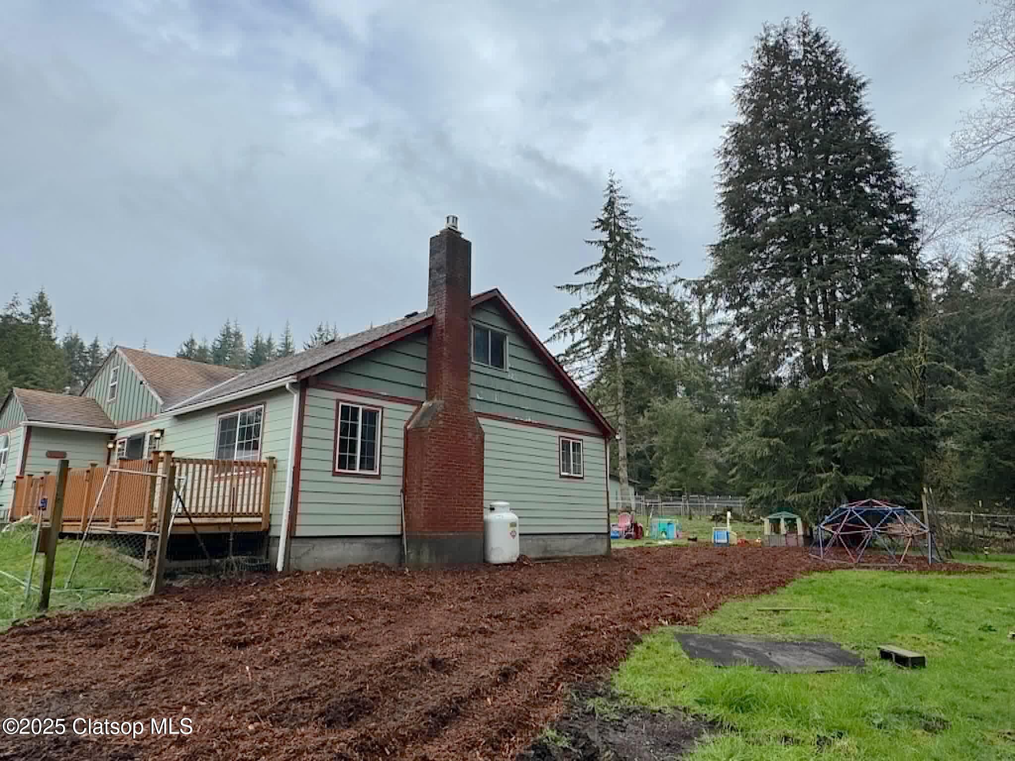 90313 Hwy 202 Property Photo 1