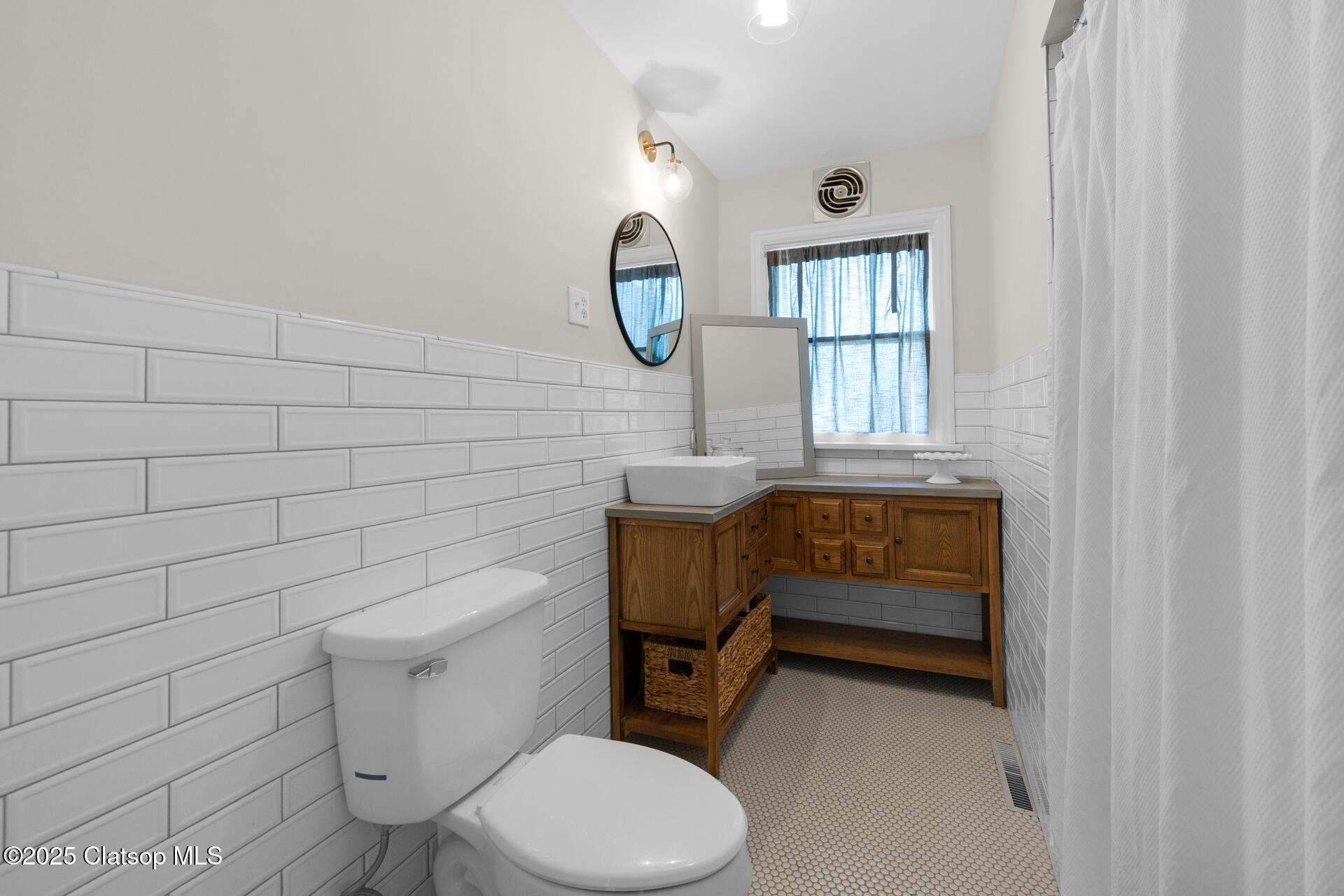 780 S Main Street Property Photo 18
