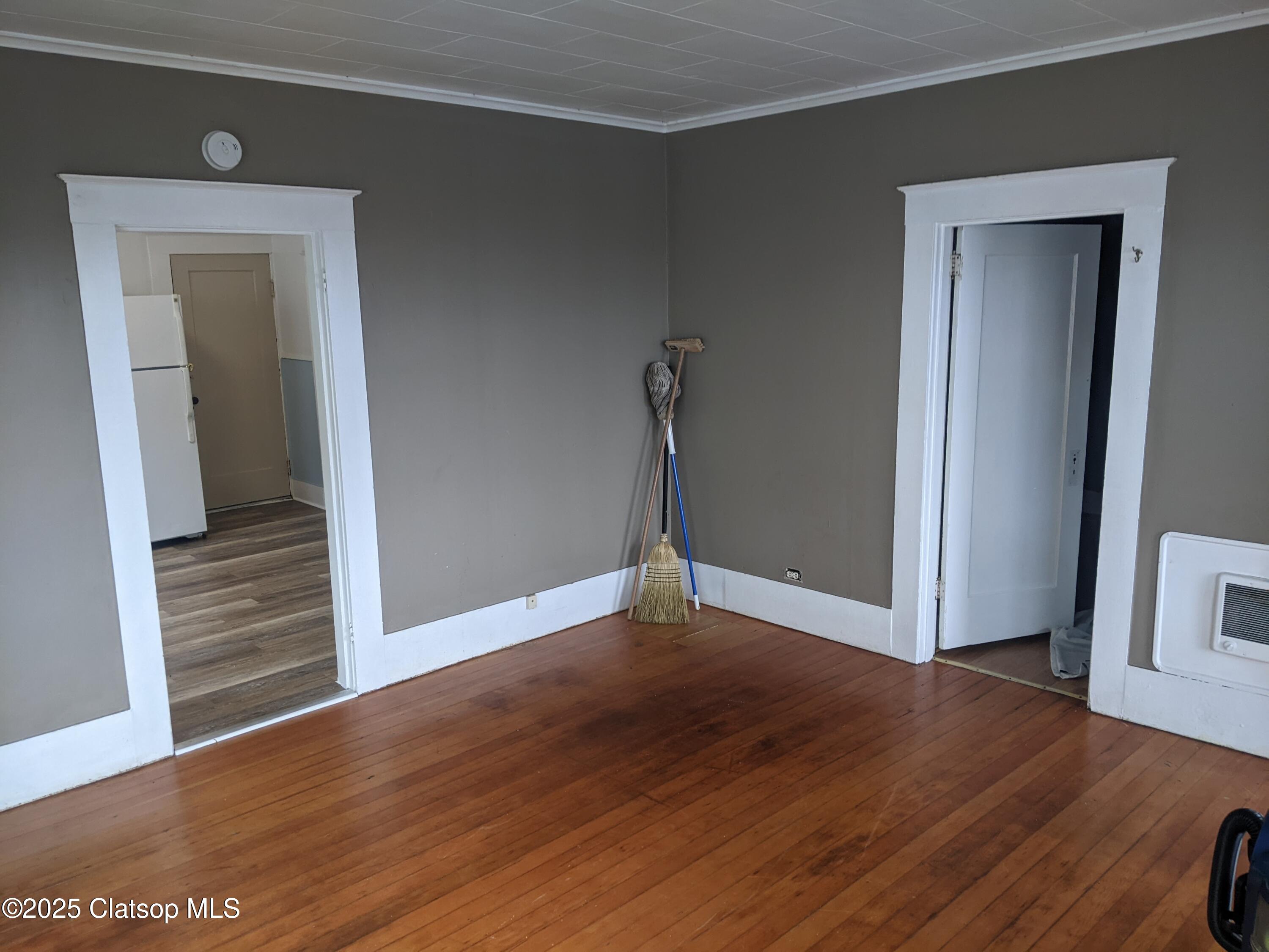 315 W Marine Drive Property Photo 2