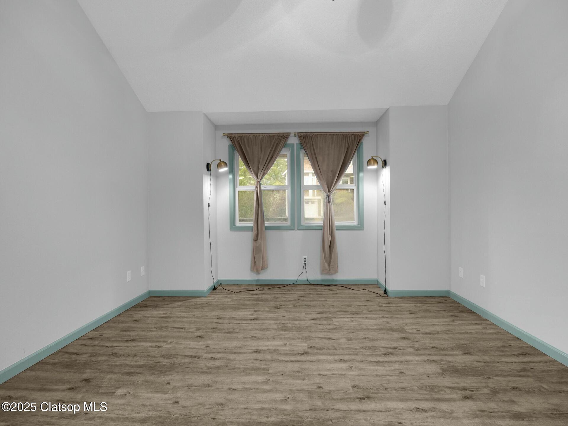 37835 19th Street Property Photo 4