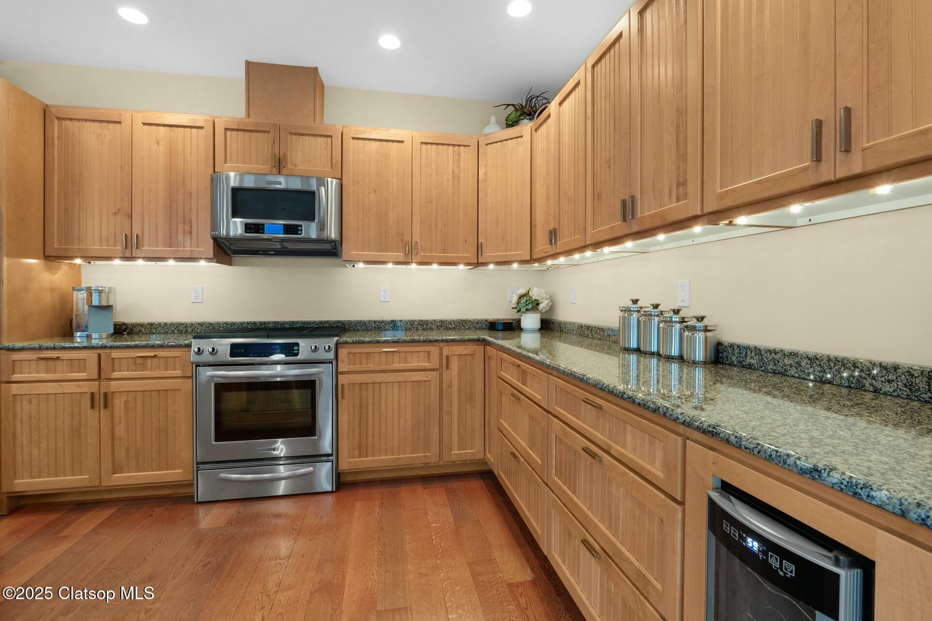 123 S Hemlock Street Property Photo 20