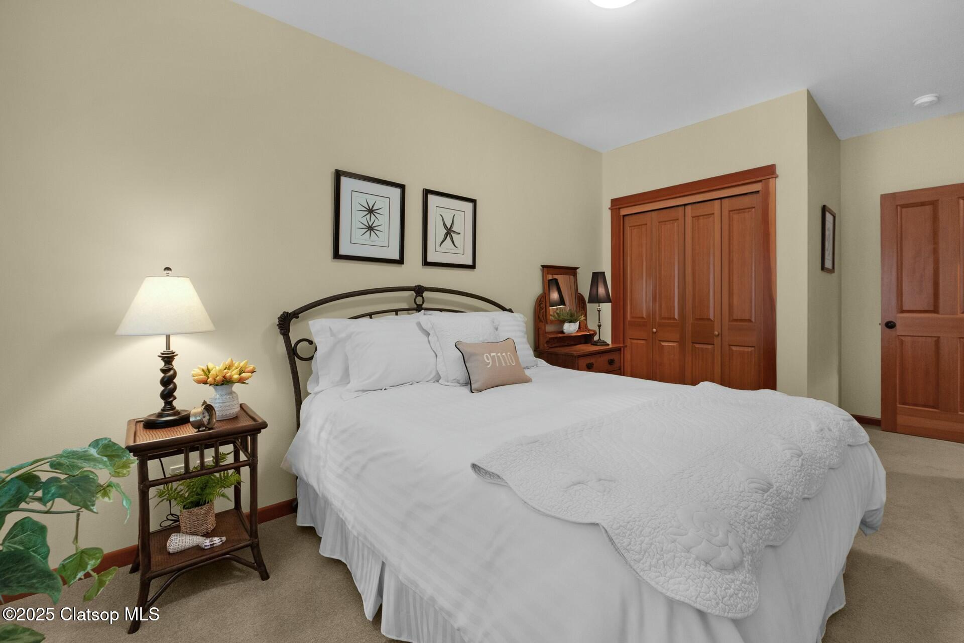 123 S Hemlock Street Property Photo 43