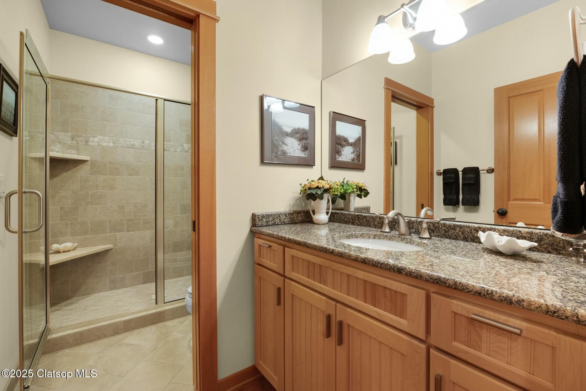 123 S Hemlock Street Property Photo 44