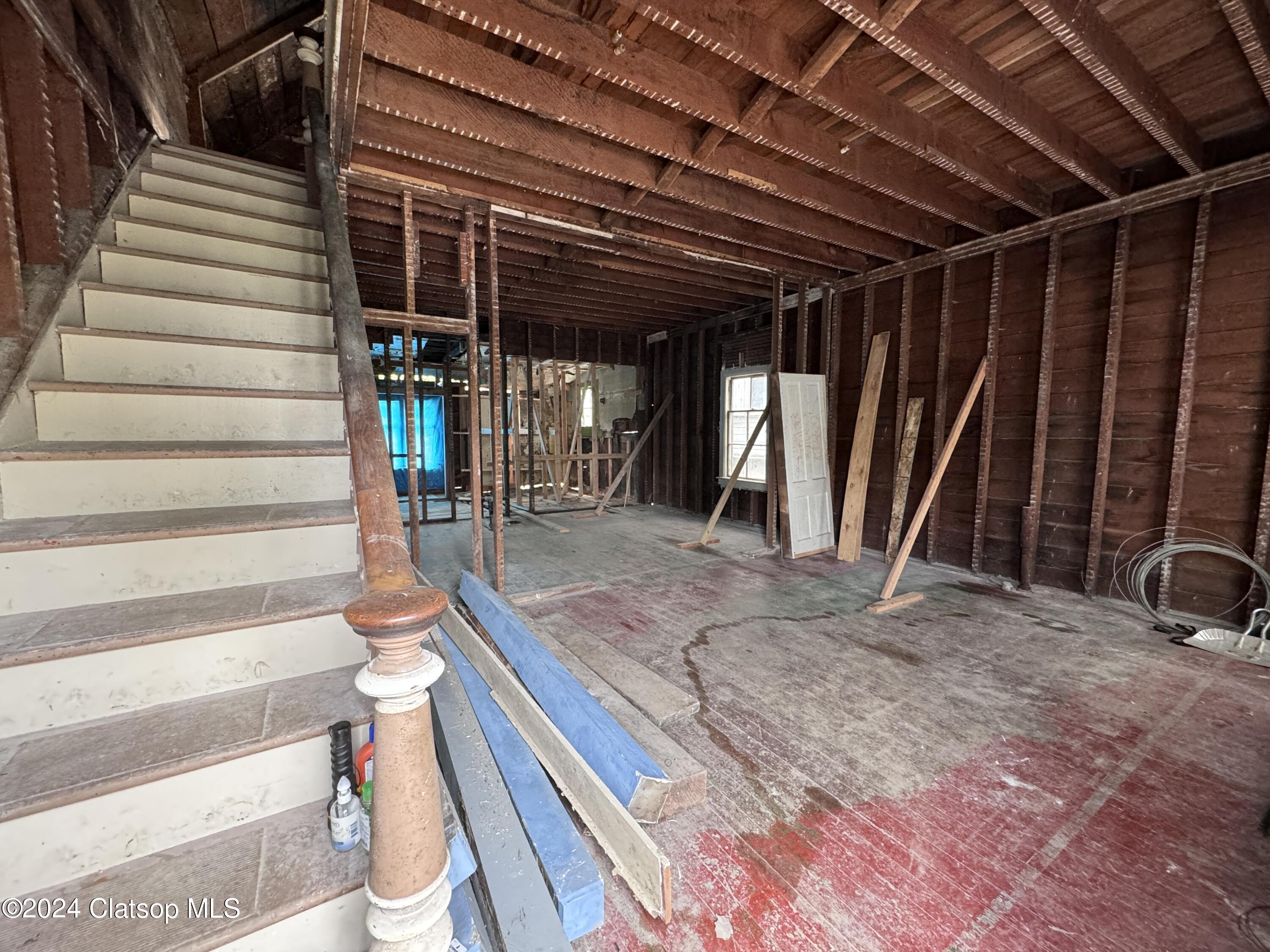 1731 Franklin Avenue Property Photo 3