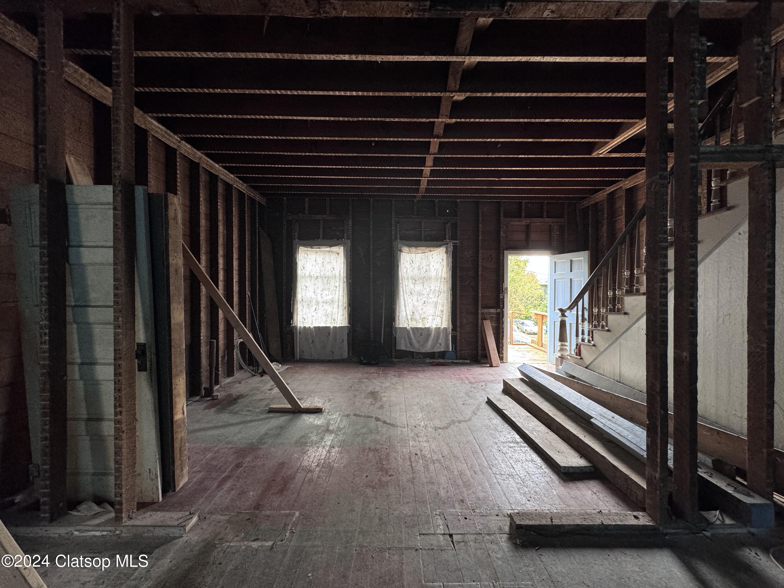 1731 Franklin Avenue Property Photo 7