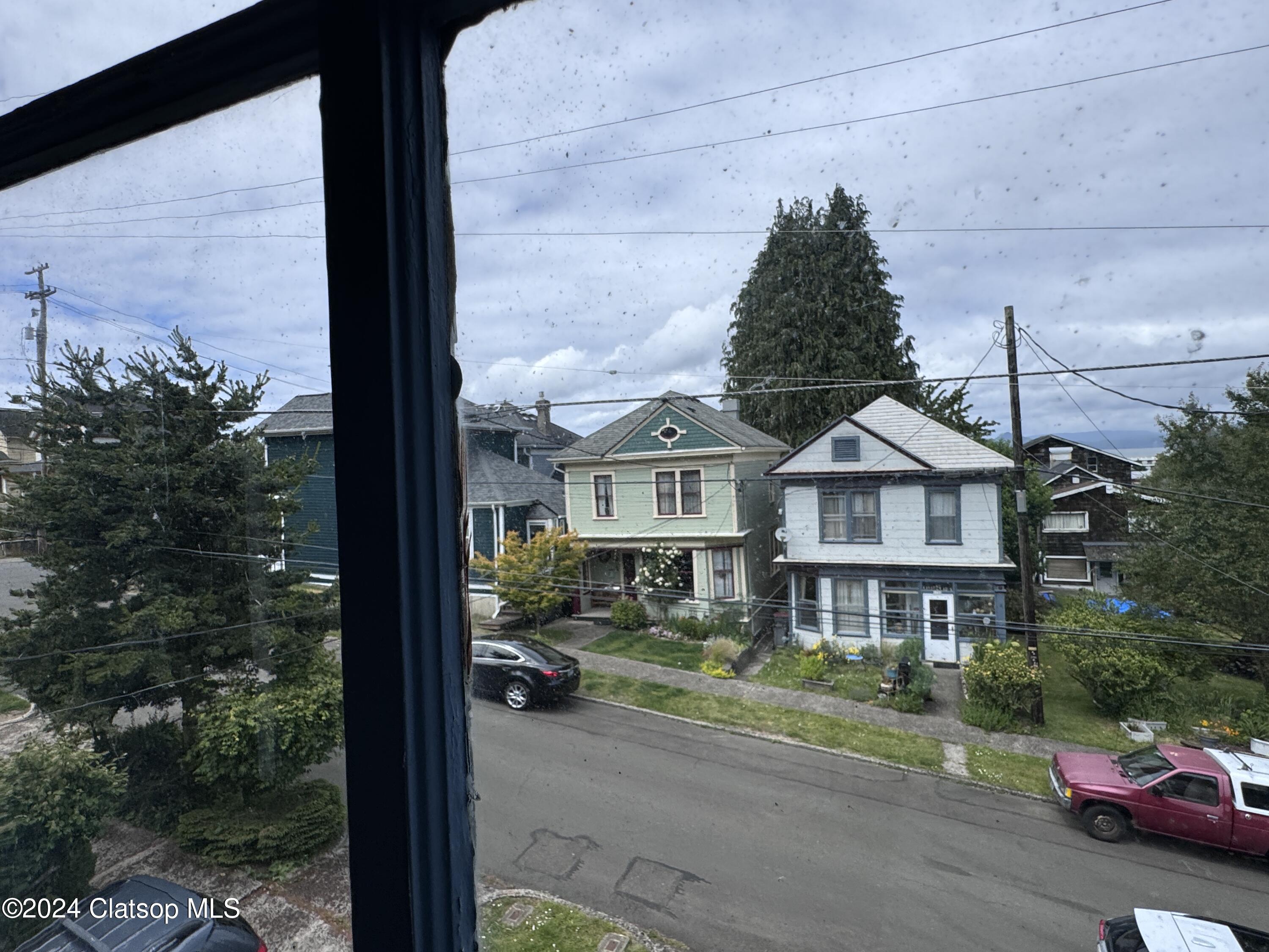 1731 Franklin Avenue Property Photo 11