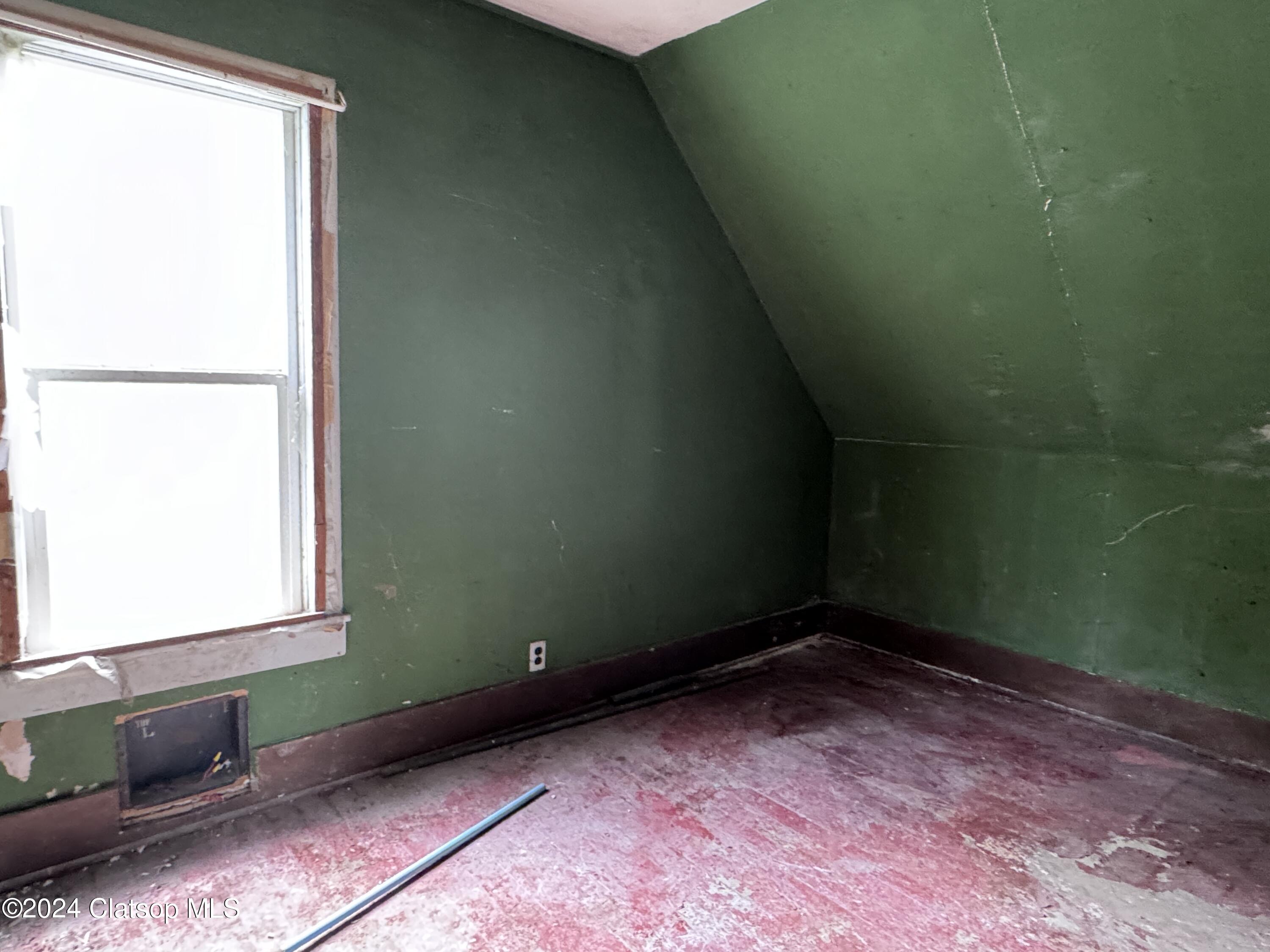 1731 Franklin Avenue Property Photo 16