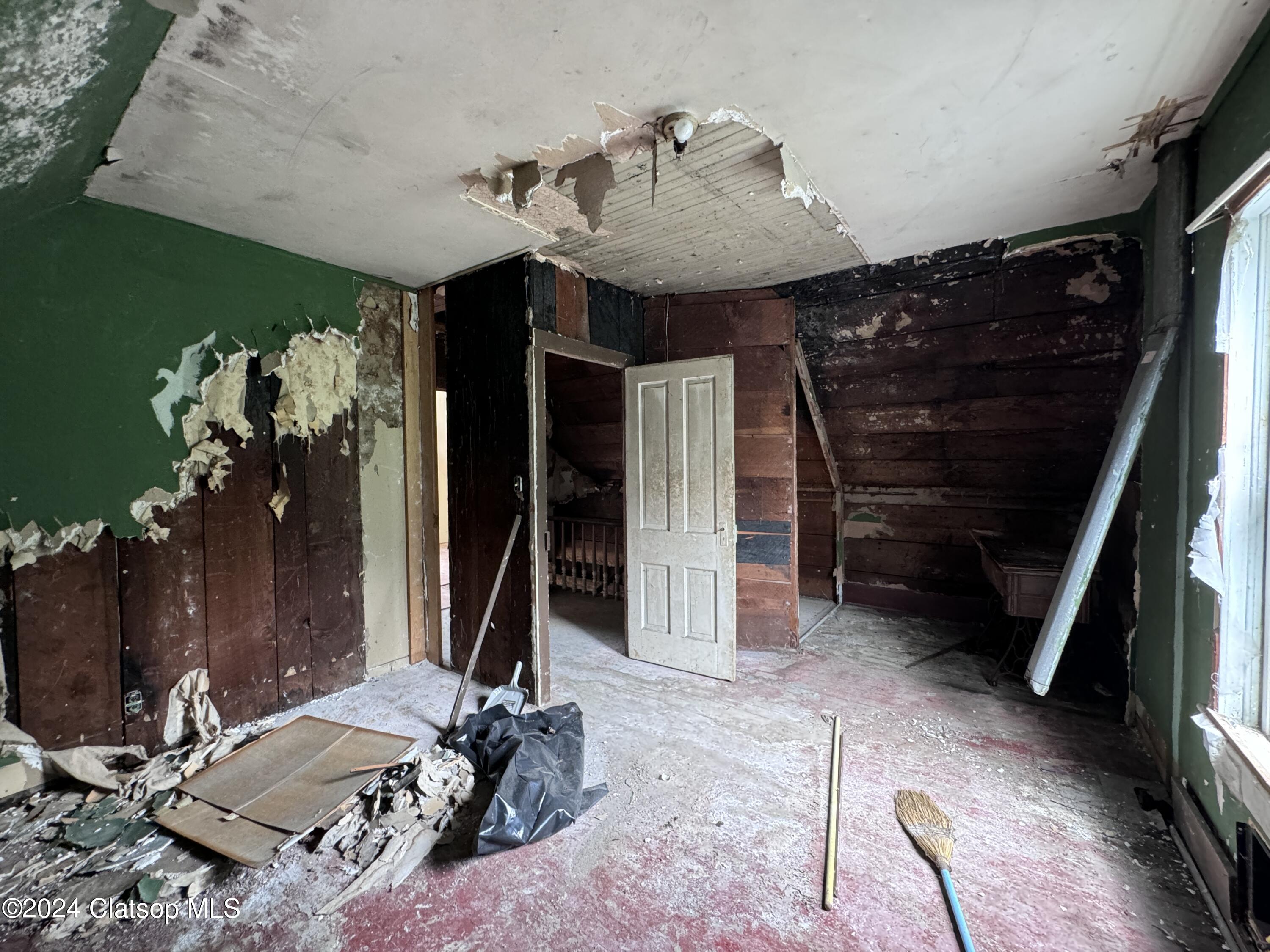 1731 Franklin Avenue Property Photo 18